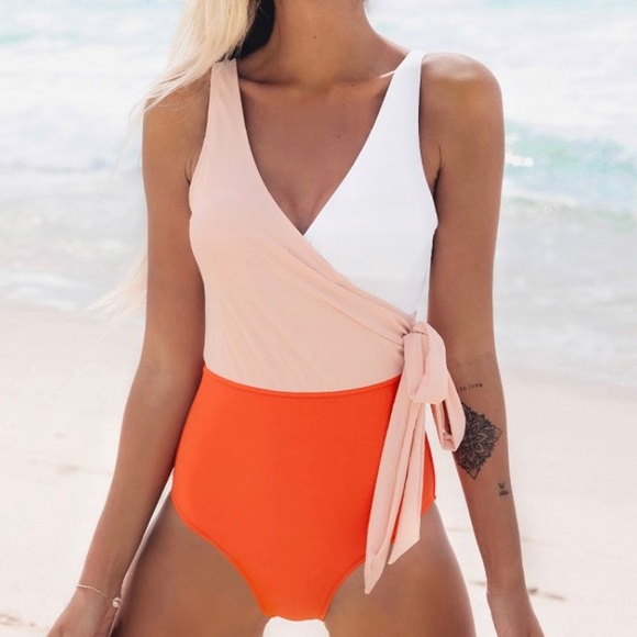 Cupshe Other - CUPSHE colorblock one piece halter swimsuit orange